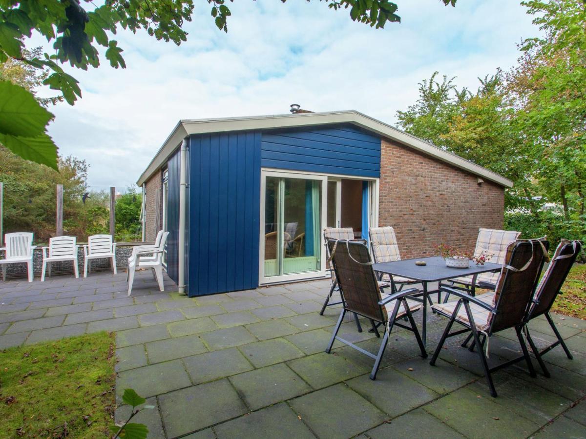 Bungalow In Nes On Ameland With Spacious Terrace Exterior foto