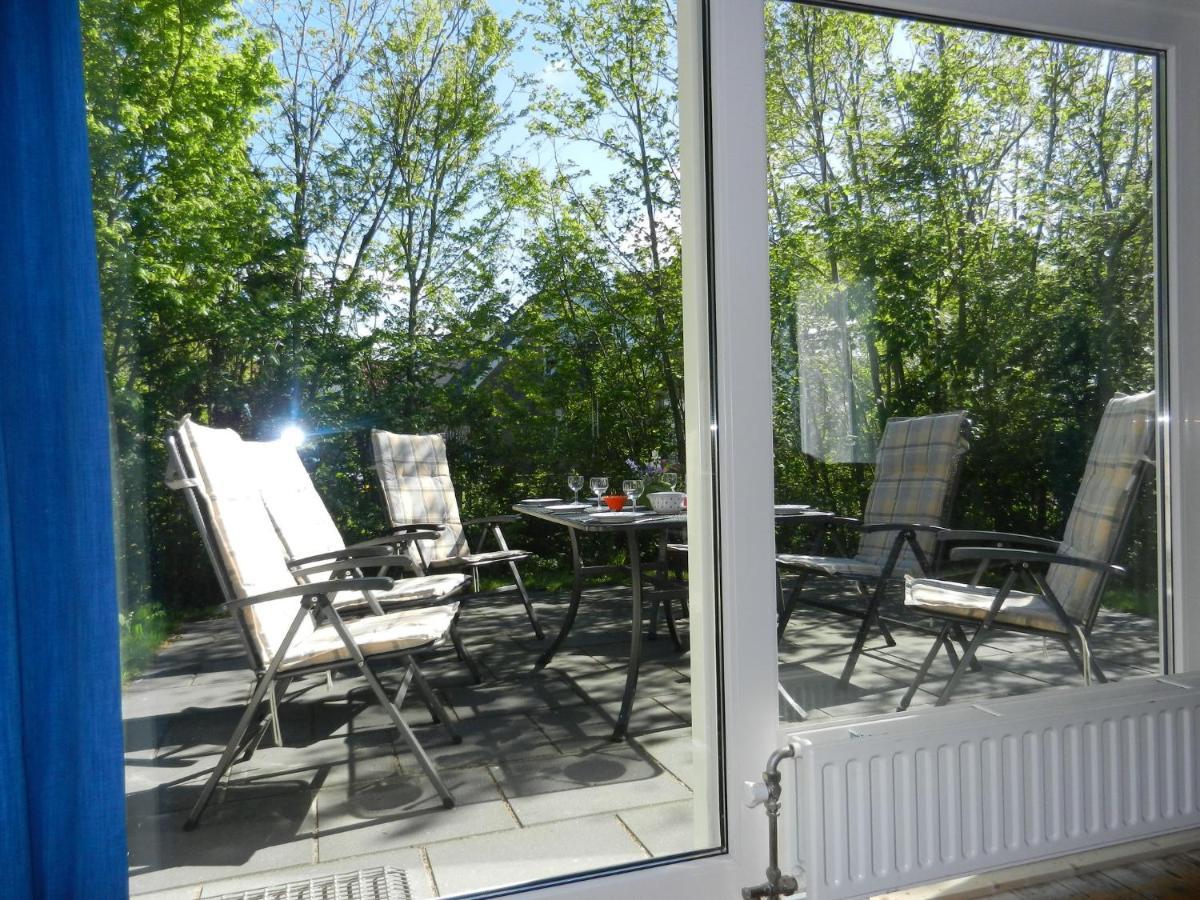 Bungalow In Nes On Ameland With Spacious Terrace Exterior foto